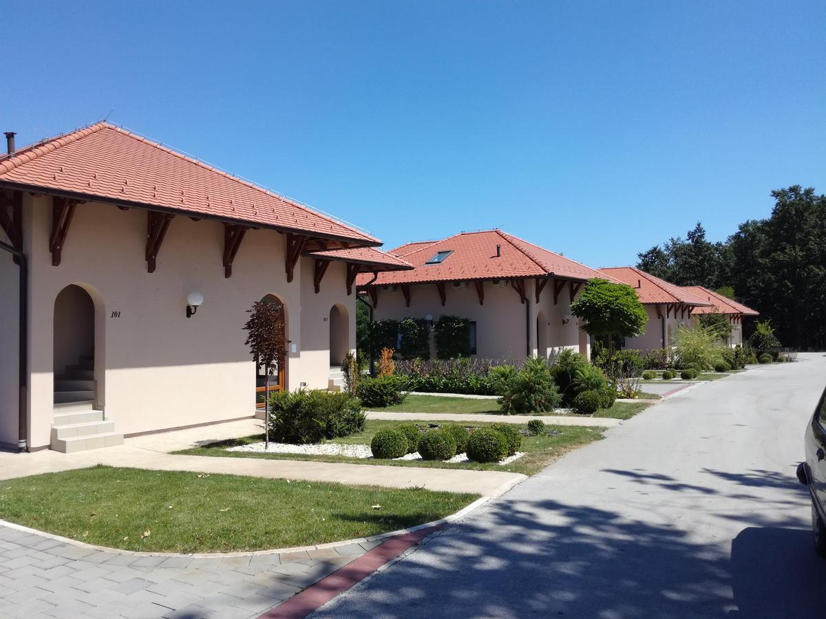 Motel Jezero Mladenovac Exterior foto