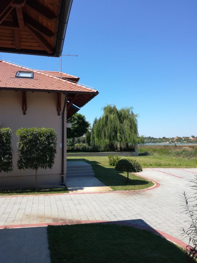 Motel Jezero Mladenovac Exterior foto